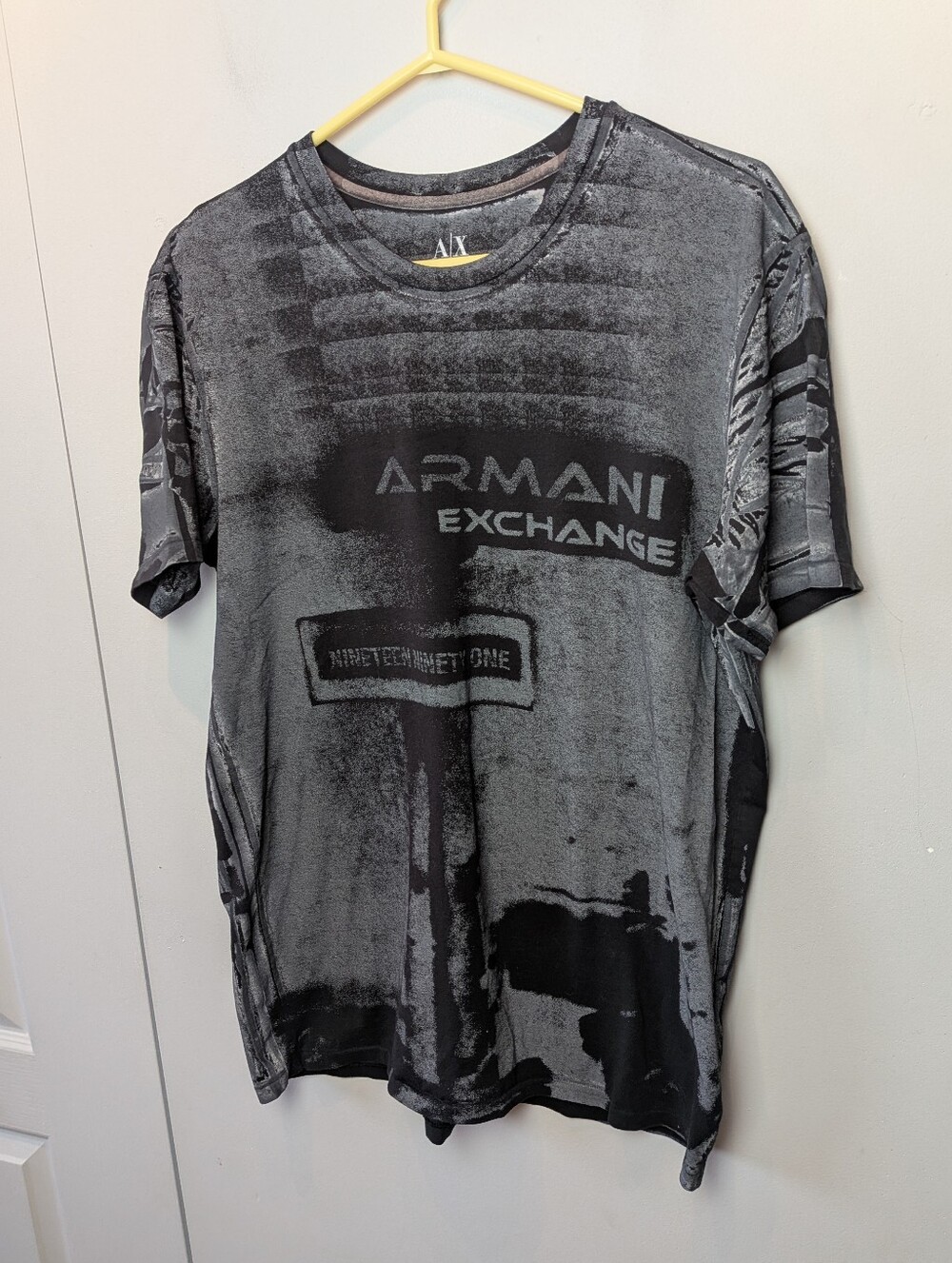 ARMANI EXCHANGE Men T-shirt Size Large 100% Pima Cotton Made In Peru